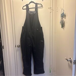 SkiGear Women's 2X Black Insulated Snow Bib Overalls Ski Pants